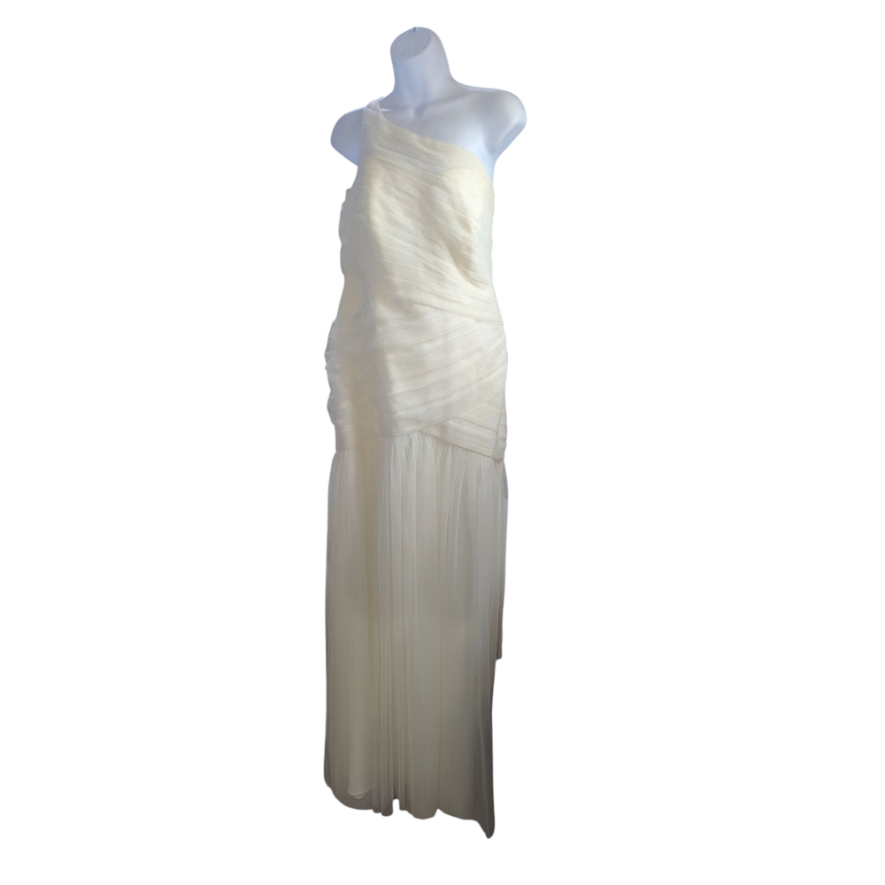 White Vera Wang Ivory One Shoulder Dress